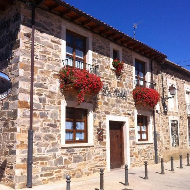Hotel Rural La Veleta Murias de Rechivaldo Exterior foto