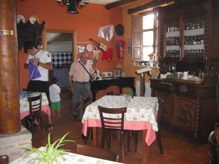 Hotel Rural La Veleta Murias de Rechivaldo Exterior foto